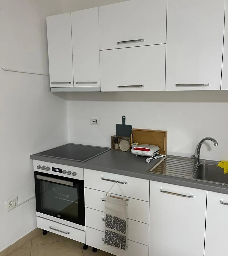 Sol Apartments Tirana 0*,  Albania
