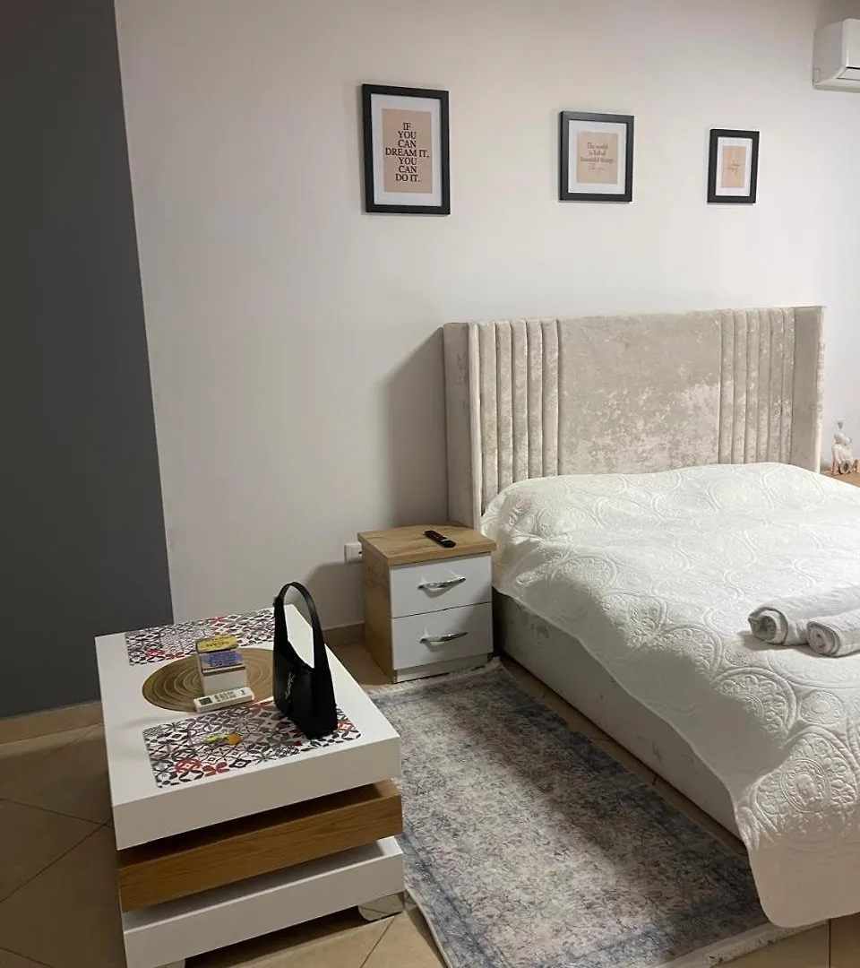 Sol Apartments Tirana 0*,